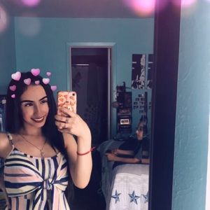 Meet your Posher, Karina